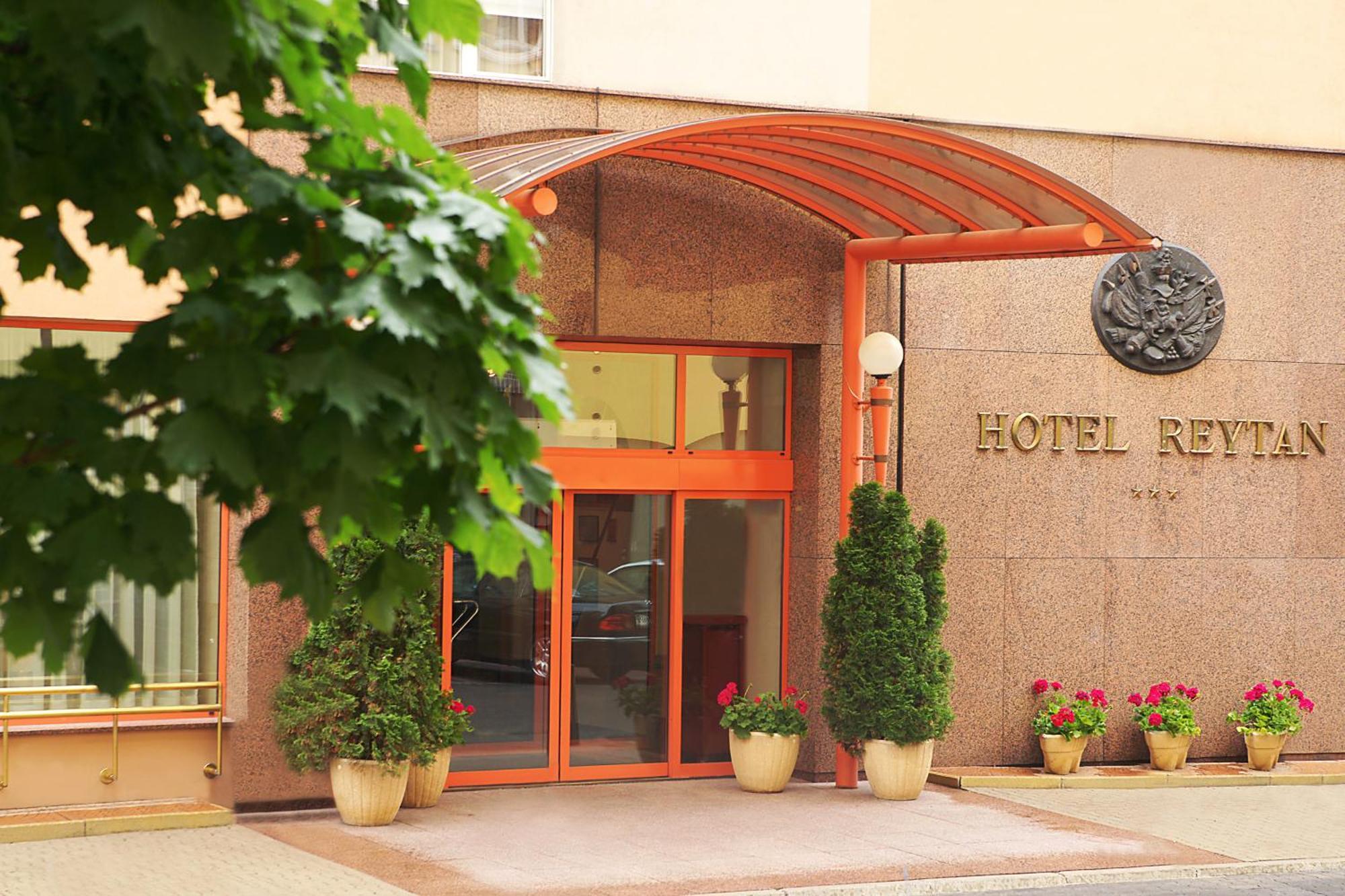 Hotel Reytan Варшава Экстерьер фото